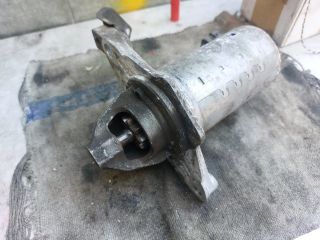 bontott TOYOTA YARIS Önindító