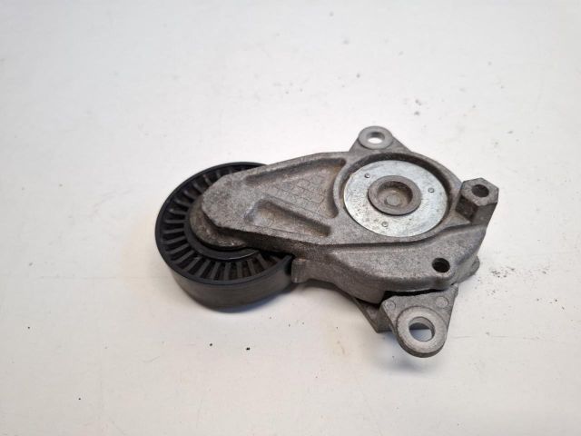 bontott TOYOTA YARIS Szíjfeszítő Görgő