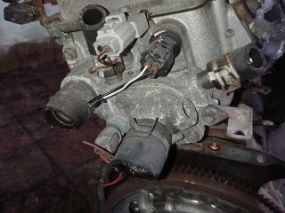 bontott TOYOTA YARIS Termosztátház