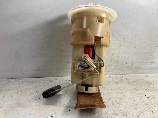 bontott TOYOTA YARIS Üzemanyag Szivattyú