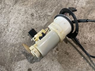 bontott TOYOTA YARIS Üzemanyag Szivattyú