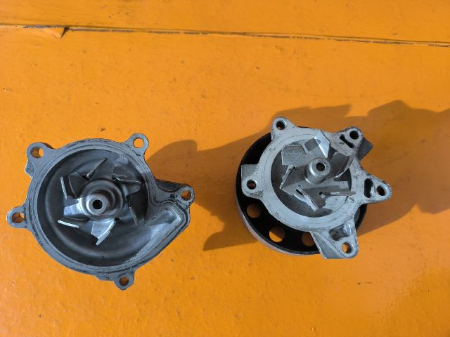 bontott TOYOTA YARIS Vízpumpa