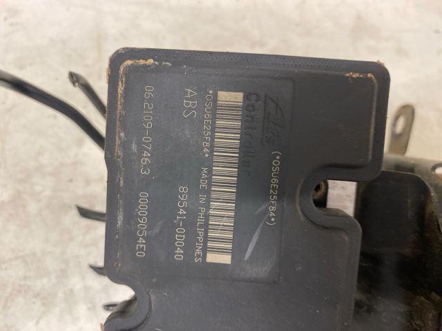 bontott TOYOTA YARIS ABS Kocka