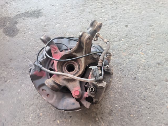 bontott TOYOTA YARIS Bal első Csonkállvány Kerékaggyal