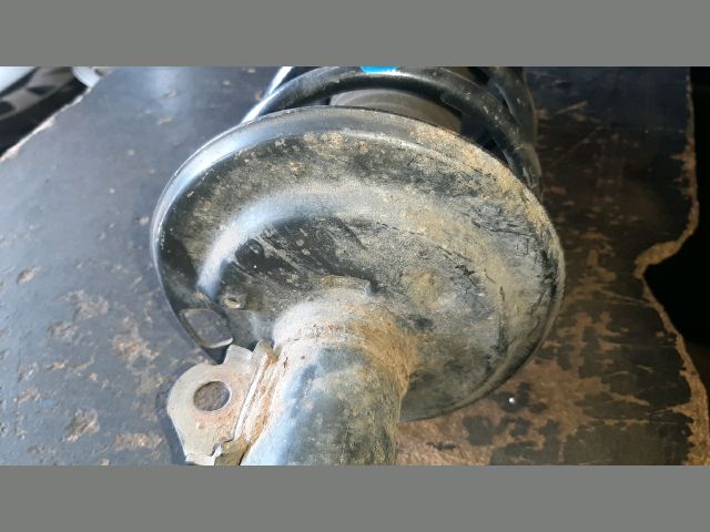 bontott TOYOTA YARIS Bal első Gólyaláb (Lengécsillapító, Rugó)