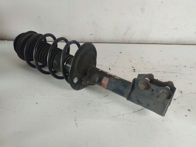 bontott TOYOTA YARIS Bal első Gólyaláb (Lengécsillapító, Rugó)