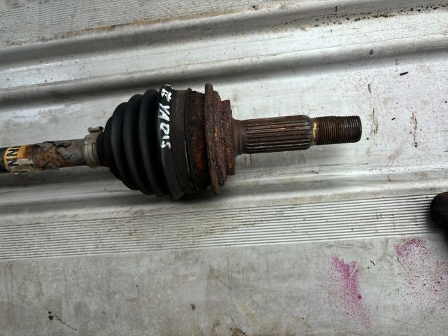 bontott TOYOTA YARIS Bal Féltengely