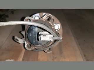 bontott TOYOTA YARIS Bal hátsó Kerékagy