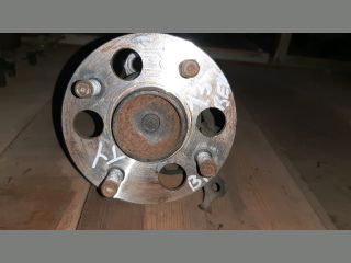 bontott TOYOTA YARIS Bal hátsó Kerékagy