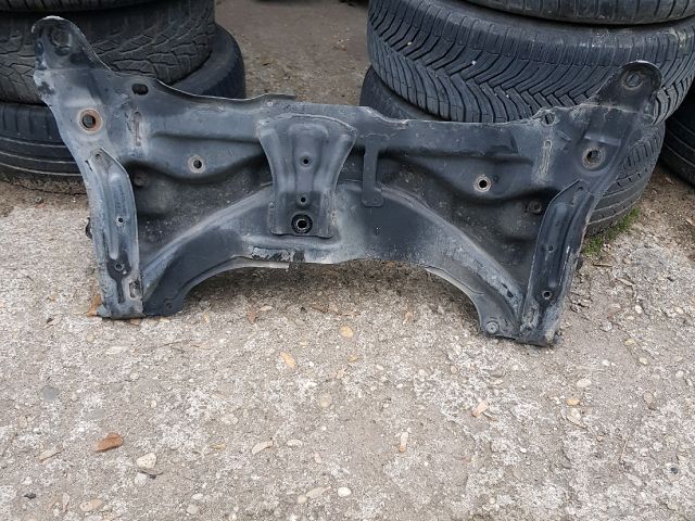 bontott TOYOTA YARIS Első Bölcső