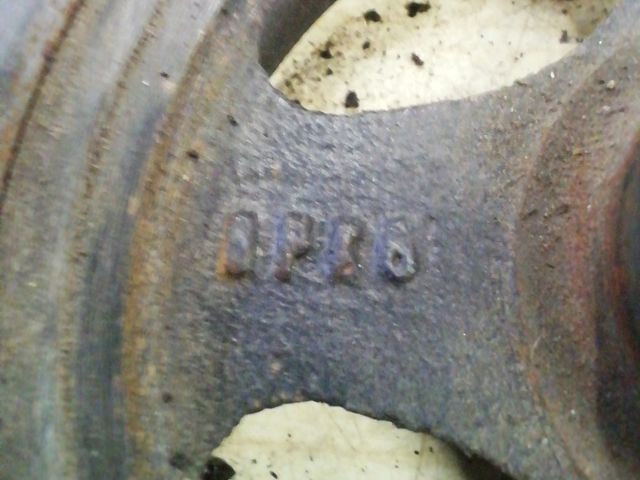 bontott TOYOTA YARIS Főtengely Szíjtárcsa