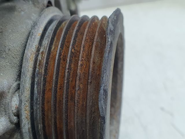 bontott TOYOTA YARIS Generátor