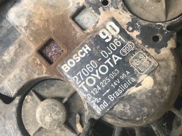 bontott TOYOTA YARIS Generátor