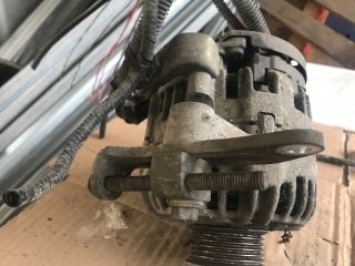 bontott TOYOTA YARIS Generátor