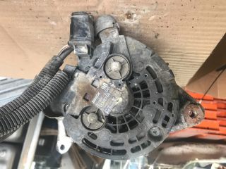 bontott TOYOTA YARIS Generátor