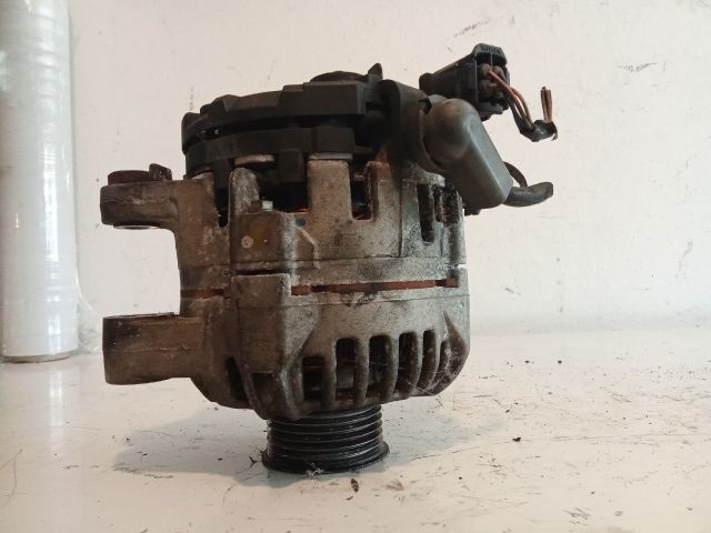 bontott TOYOTA YARIS Generátor