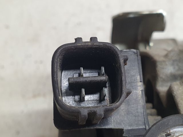 bontott TOYOTA YARIS Generátor