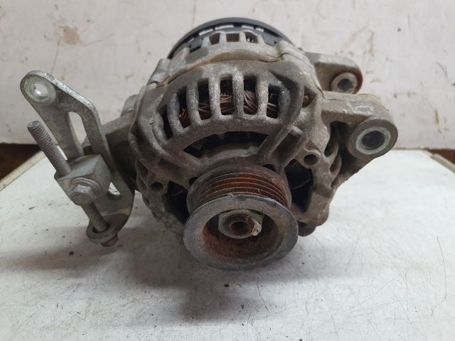 bontott TOYOTA YARIS Generátor