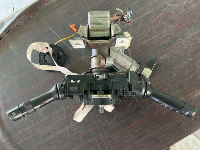 bontott TOYOTA YARIS Gyújtáskapcsoló Házzal