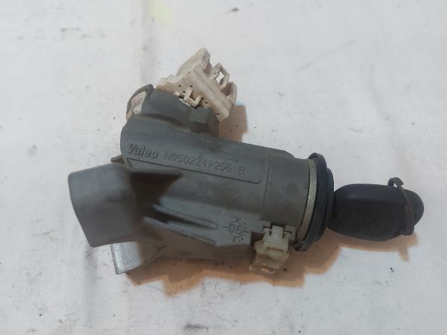 bontott TOYOTA YARIS Gyújtáskapcsoló Házzal