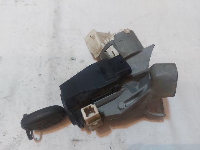 bontott TOYOTA YARIS Gyújtáskapcsoló Házzal