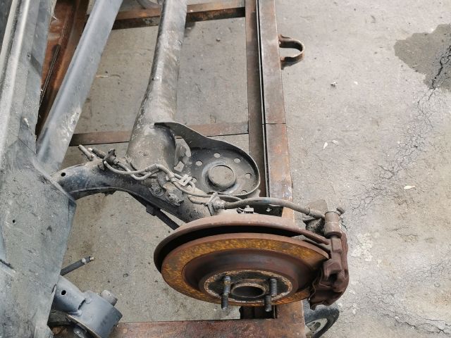 bontott TOYOTA YARIS Hátsó Híd (Tárcsafékes)