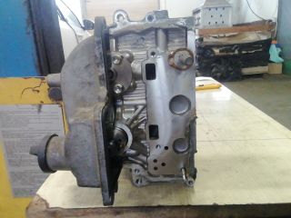 bontott TOYOTA YARIS Hengerfej