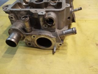 bontott TOYOTA YARIS Hengerfej