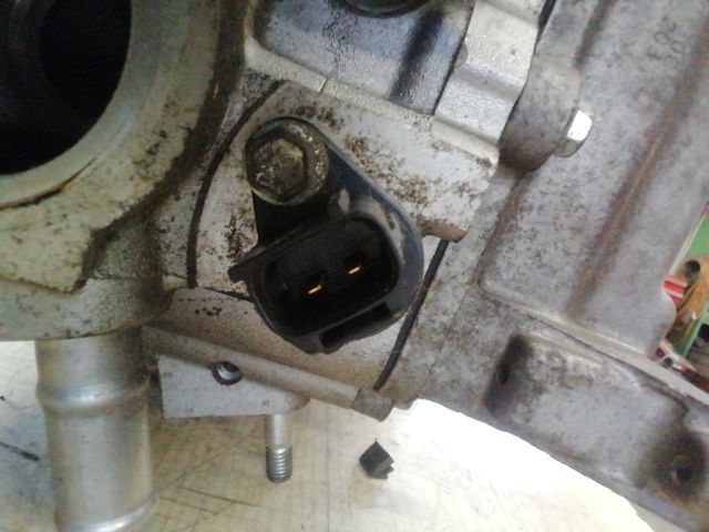 bontott TOYOTA YARIS Hengerfej