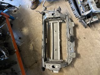 bontott TOYOTA YARIS Homlokfal (Üres lemez)