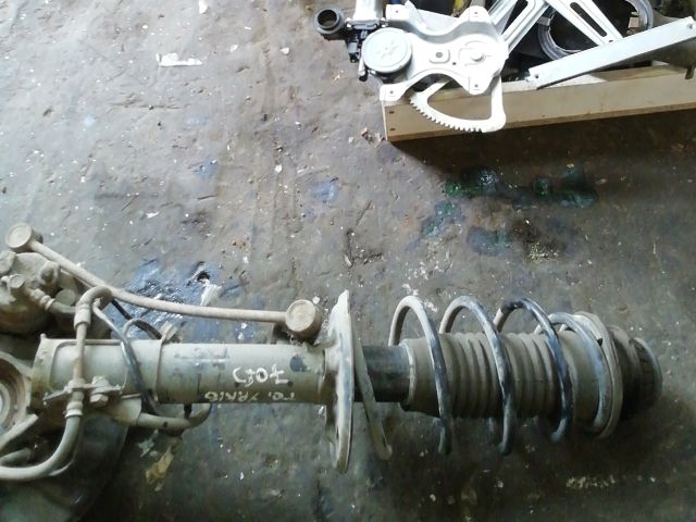 bontott TOYOTA YARIS Jobb első Gólyaláb (Lengécsillapító, Rugó)