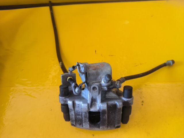 bontott TOYOTA YARIS Jobb hátsó Féknyereg Munkahengerrel