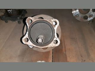 bontott TOYOTA YARIS Jobb hátsó Kerékagy