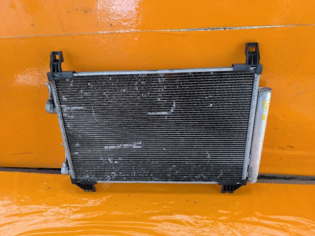 bontott TOYOTA YARIS Klímahűtő Radiátor