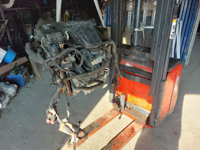 bontott TOYOTA YARIS Komplett Motor (Segédberendezésekkel)