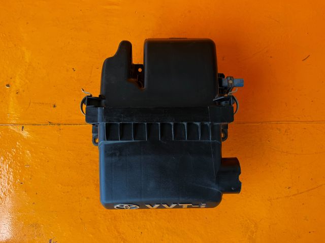 bontott TOYOTA YARIS Légszűrő Ház