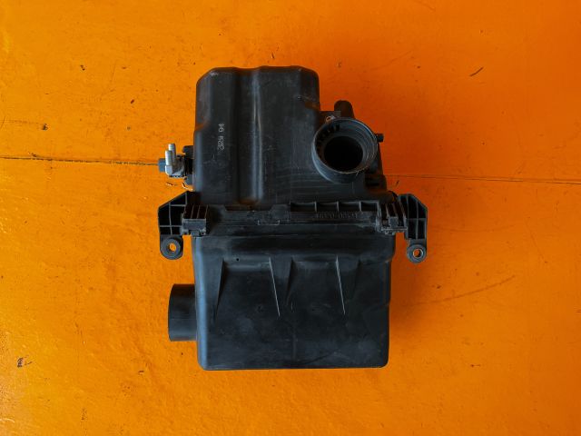 bontott TOYOTA YARIS Légszűrő Ház