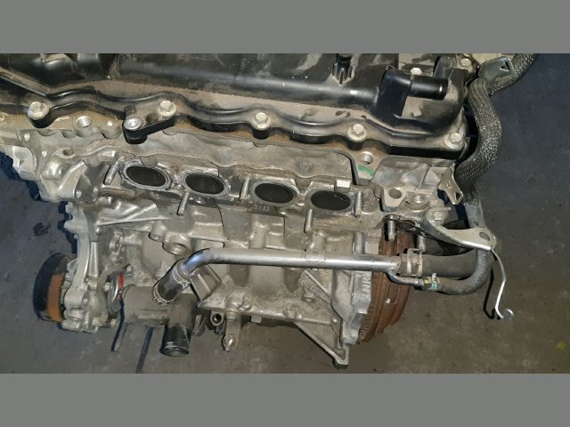 bontott TOYOTA YARIS Motor (Fűzött blokk hengerfejjel)