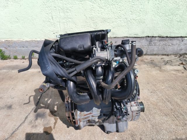 bontott TOYOTA YARIS Motor (Fűzött blokk hengerfejjel)