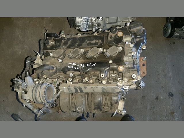 bontott TOYOTA YARIS Motor (Fűzött blokk hengerfejjel)