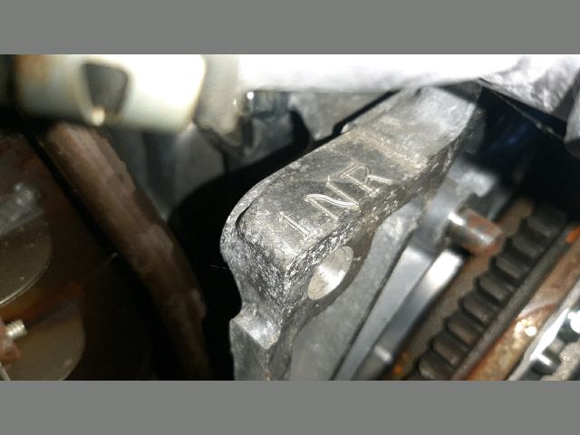 bontott TOYOTA YARIS Motor (Fűzött blokk hengerfejjel)