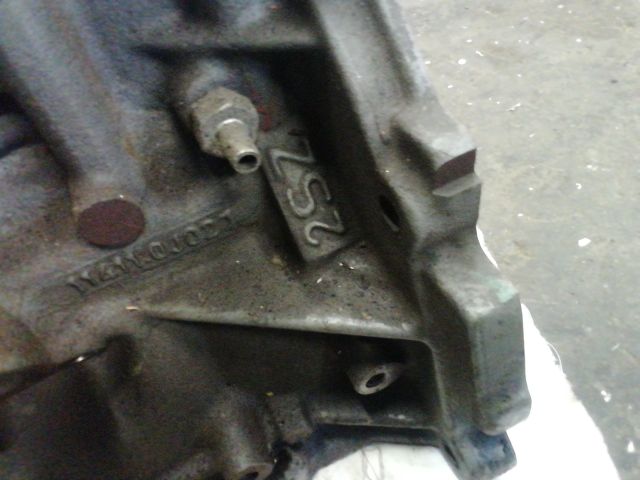 bontott TOYOTA YARIS Motorblokk (Fűzött)