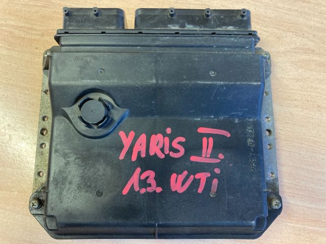 bontott TOYOTA YARIS Motorvezérlő