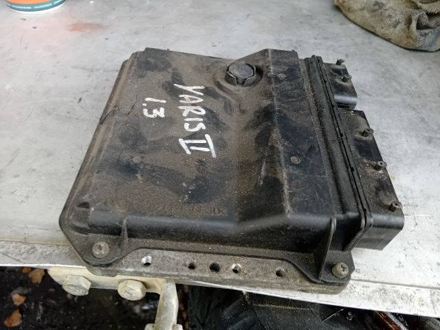 bontott TOYOTA YARIS Motorvezérlő