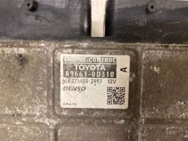 bontott TOYOTA YARIS Motorvezérlő