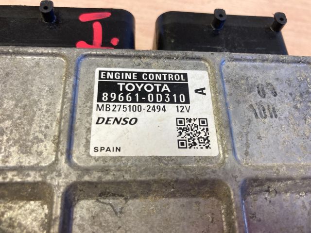 bontott TOYOTA YARIS Motorvezérlő