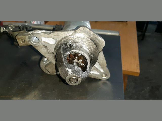 bontott TOYOTA YARIS Önindító