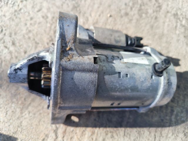 bontott TOYOTA YARIS Önindító