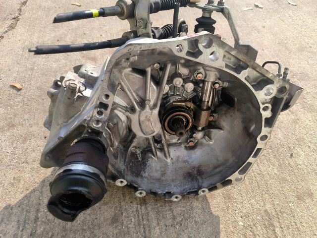 bontott TOYOTA YARIS Váltó (Mechanikus)