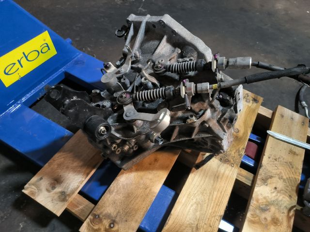 bontott TOYOTA YARIS Váltó (Mechanikus)